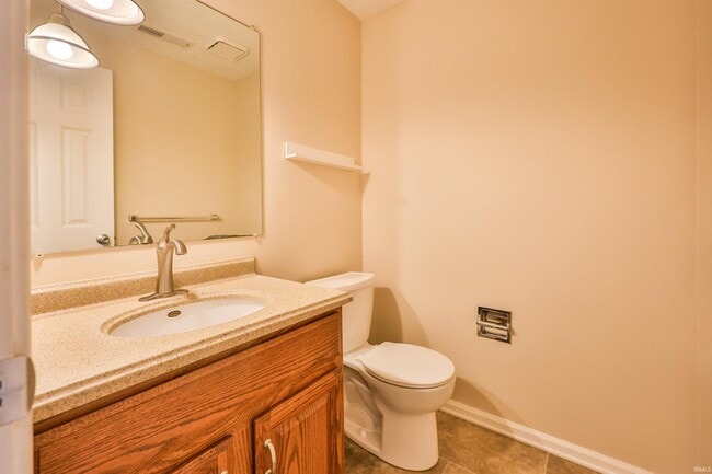 Building Photo - 7104 Tanbark Ln