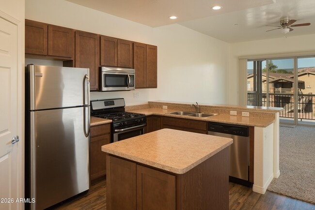 Building Photo - 1900 Kestrel Cir