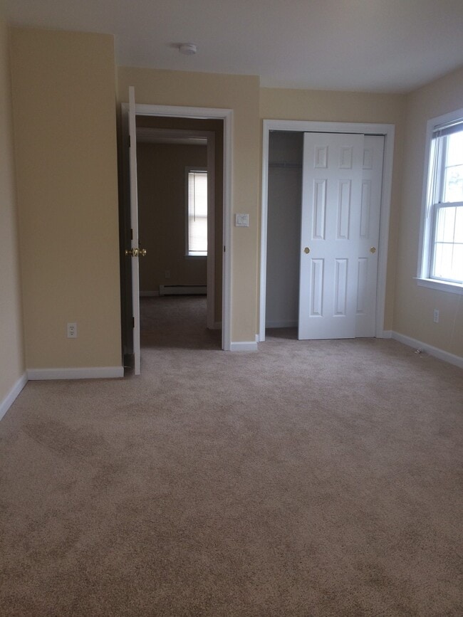 Primary Photo - 5050 Washington St