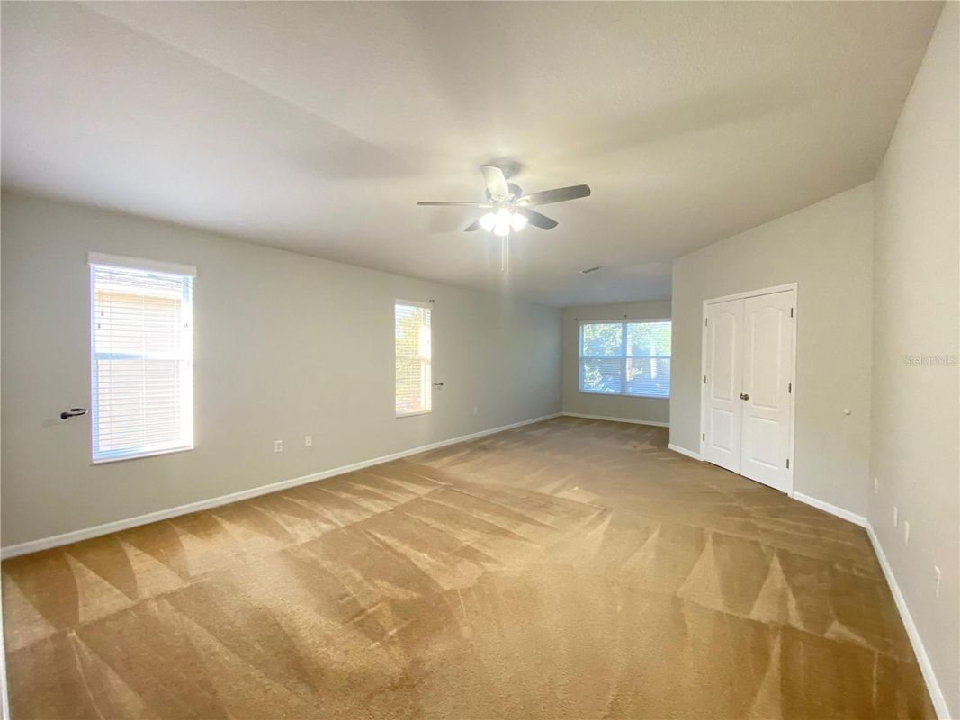 Building Photo - 944 Lost Grove Cir