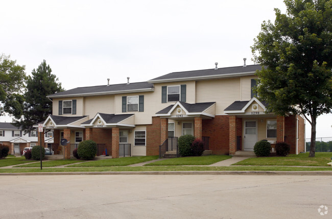 Building Photo - Joy Park Homes