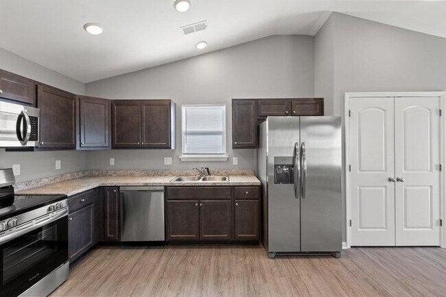 Building Photo - 223 Jared Parker Wy