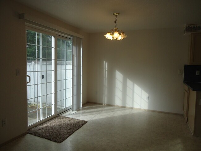 Building Photo - 15331-15331 Berry Valley Rd SE