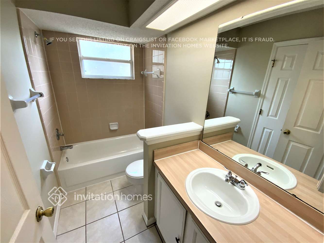 Building Photo - 7737 Rockridge Dr W