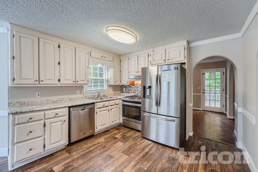 Building Photo - 4994 Sandyhook Ct NW