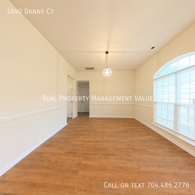 Building Photo - 1840 Danny Ct