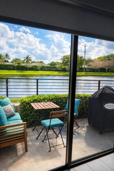 Building Photo - 4384 NW 8th Ct