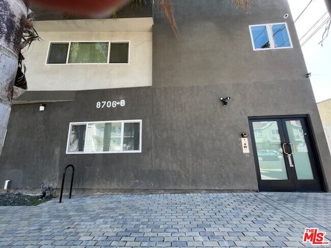Primary Photo - 8706 Olin St