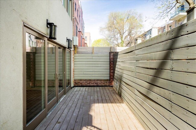 Building Photo - 131 W 122nd St