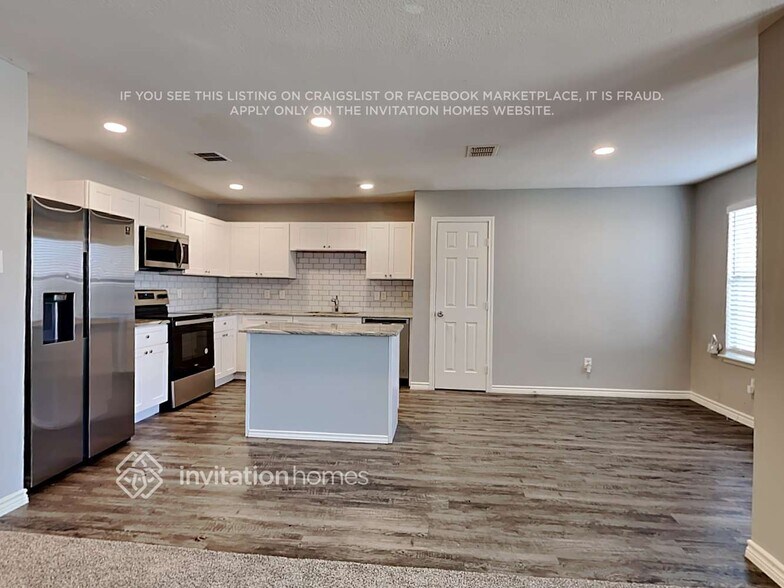 Building Photo - 136 Rolling Hills Pl