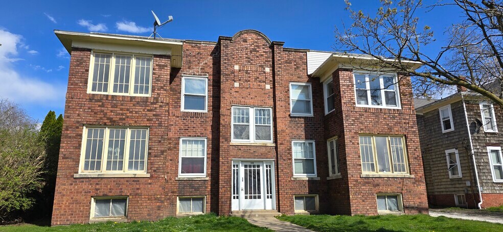 Primary Photo - 115 N Chambers St