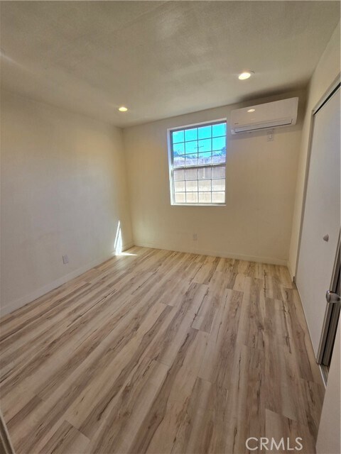 Building Photo - 3374 Fashion Ave