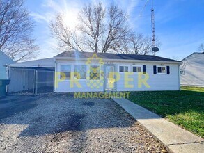 Building Photo - 3 bedrooms 1 bathroom ranch style house