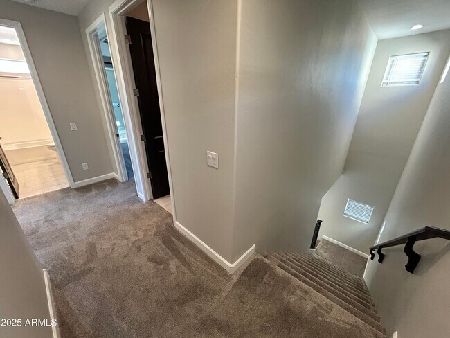 Building Photo - 18512 N 65th Pl