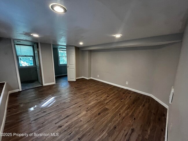 Building Photo - 1115 Monroe Ave