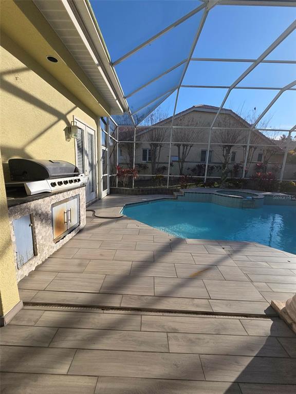 Building Photo - 7600 Debeaubien Dr