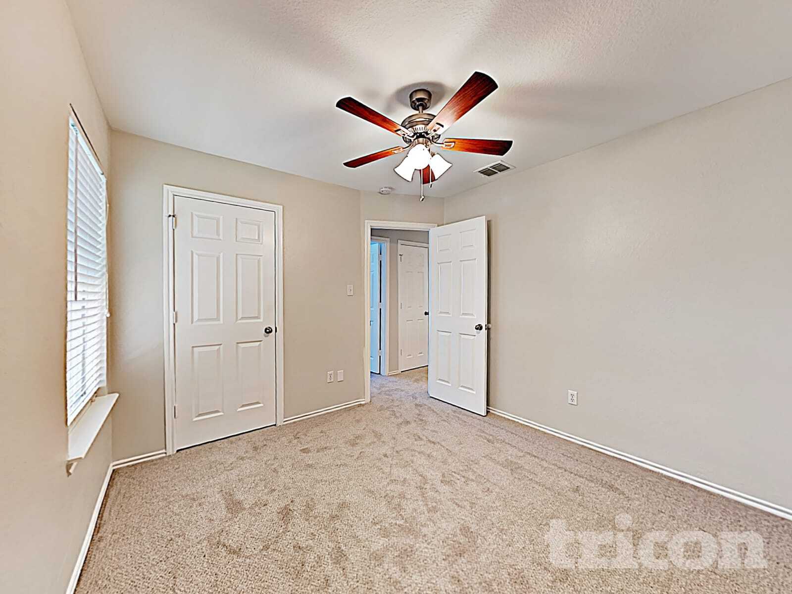 Building Photo - 3469 Cayman Dr