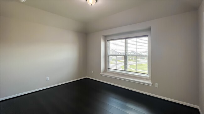 Building Photo - 732 Lake Lacosta Dr