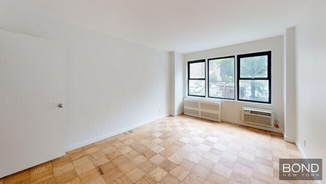 Building Photo - 236 E 36th St