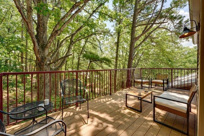 Building Photo - 395 Ozark Mountain Resort Dr