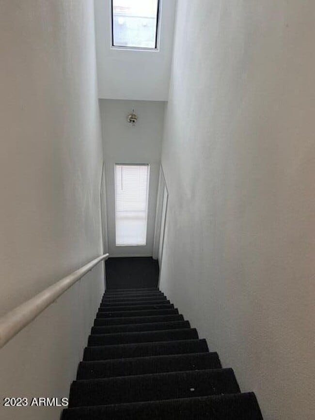 Building Photo - 2 bedroom @ 47th Ave & Olive