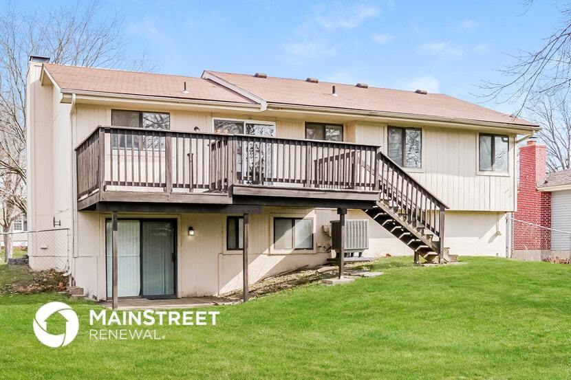 Building Photo - 611 W Sunrise Dr