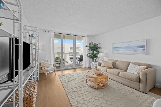 Building Photo - 3540 S Ocean Blvd