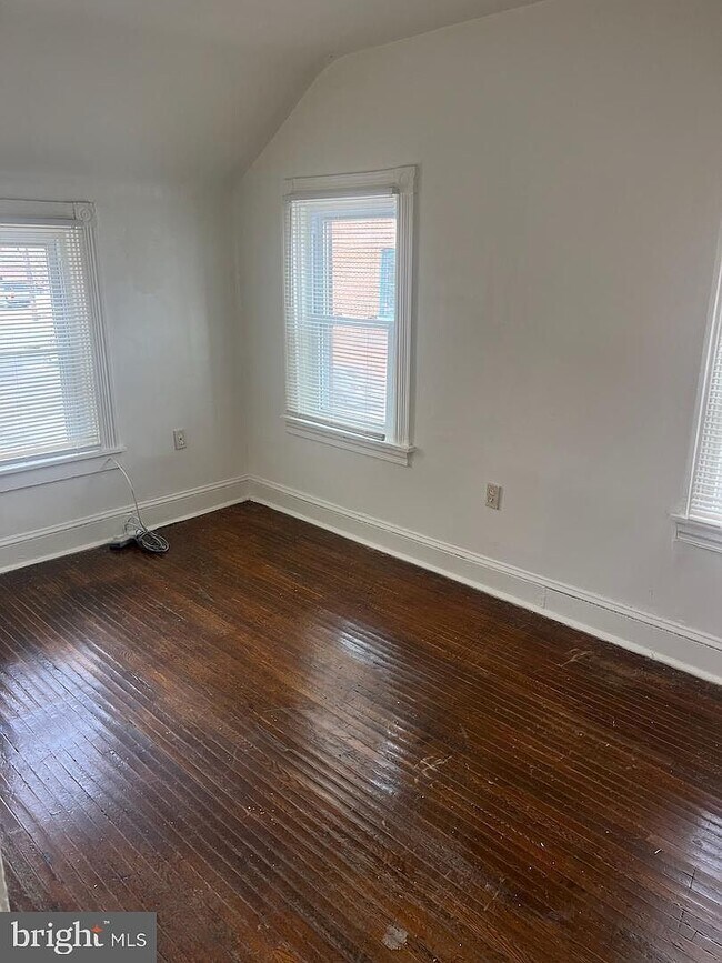 Building Photo - 38 Conestoga St