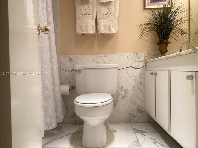 Building Photo - 177 Ocean Ln Dr