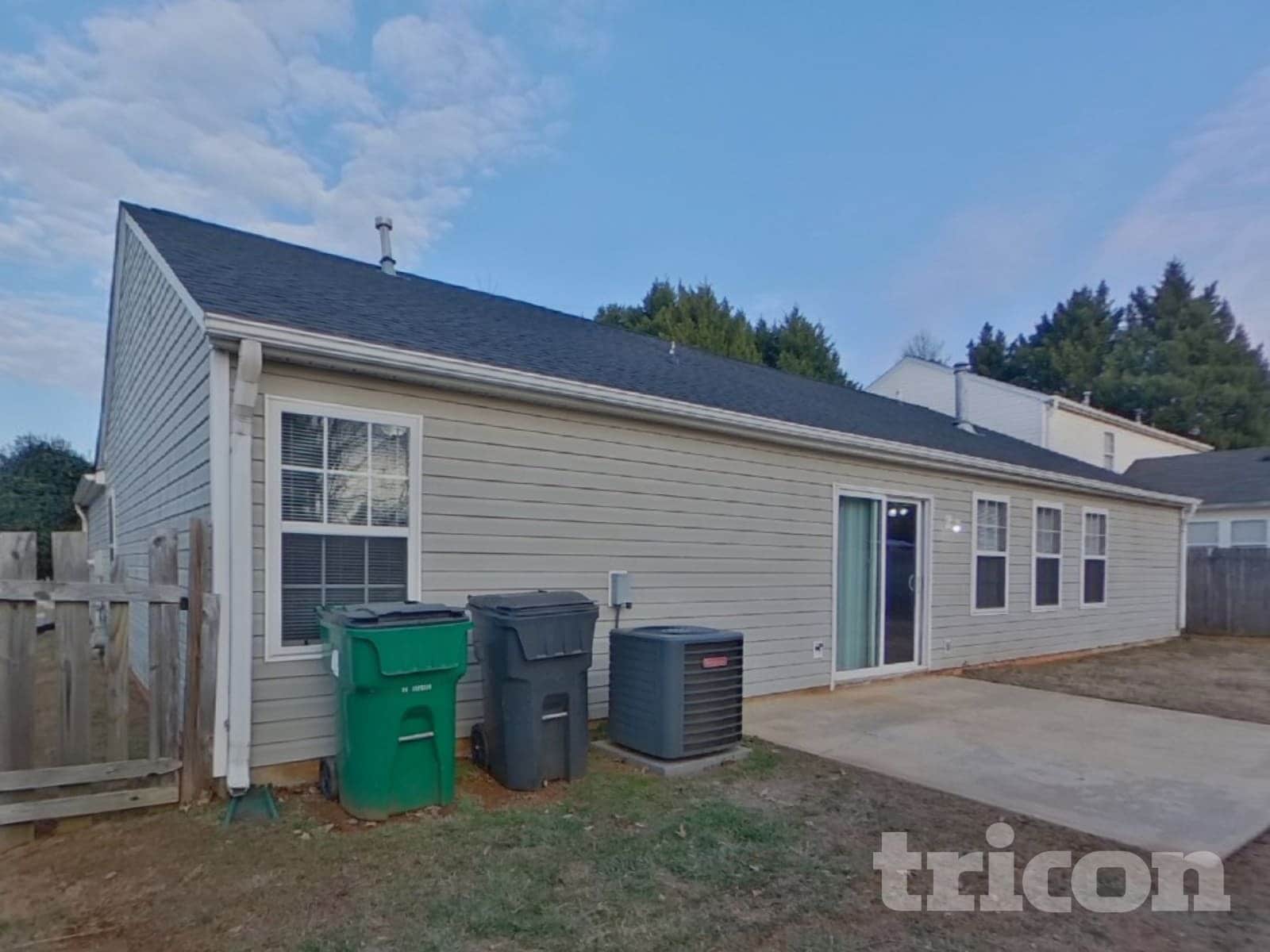 Building Photo - 9728 Avensong Crossing Dr