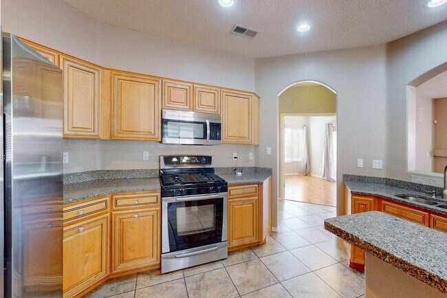 Building Photo - 11027 Maravillas Dr NW