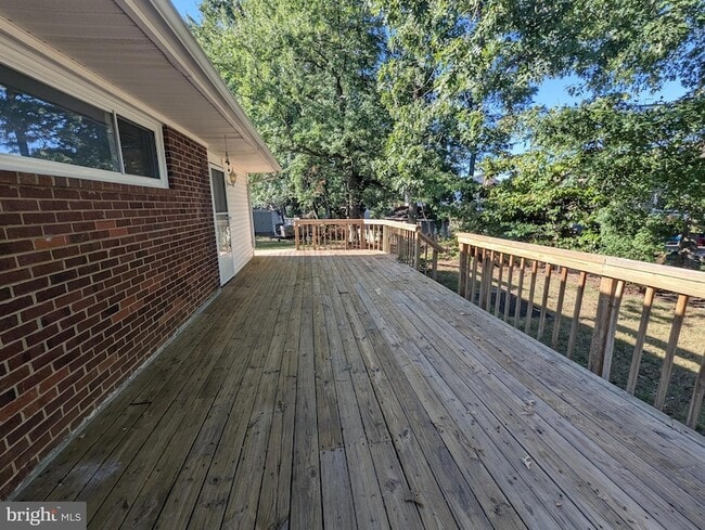Building Photo - 6327 Willowood Ln