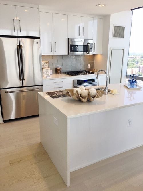 Building Photo - 800 Park Ave