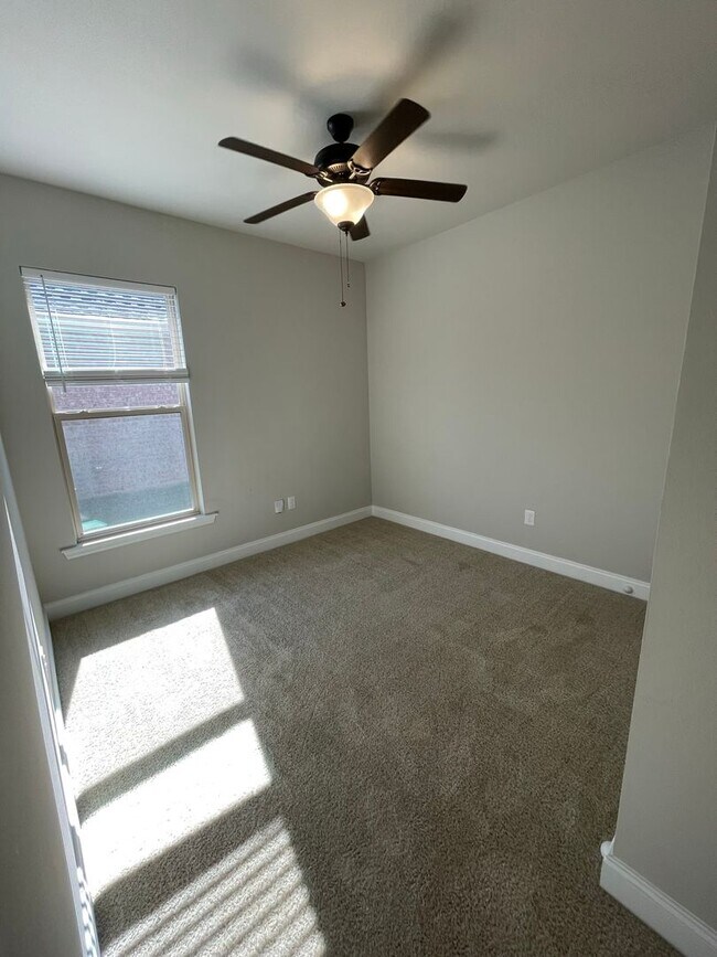 Building Photo - 23643 Blythewood Ln