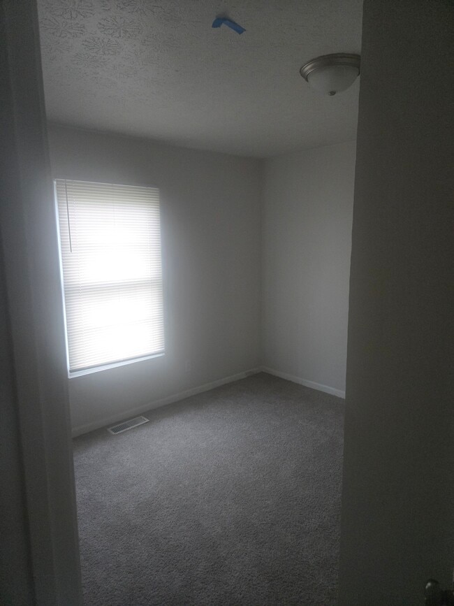 Building Photo - 200 Richards Dr