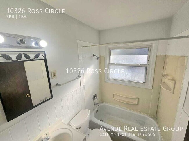 Building Photo - 10326 Ross Cir