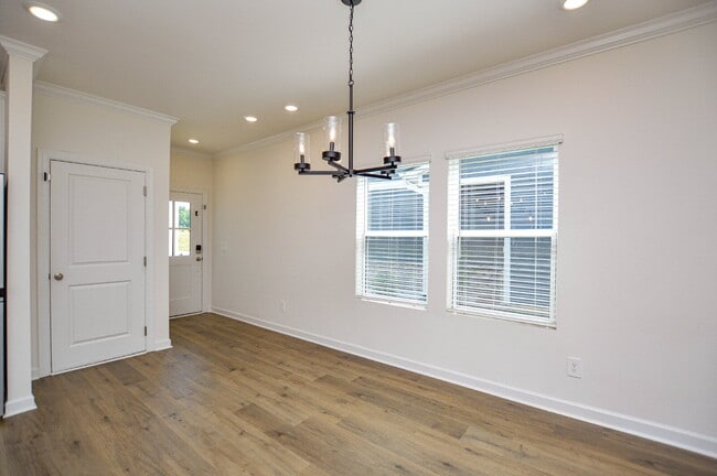 Building Photo - 266 Tiger Lily Dr