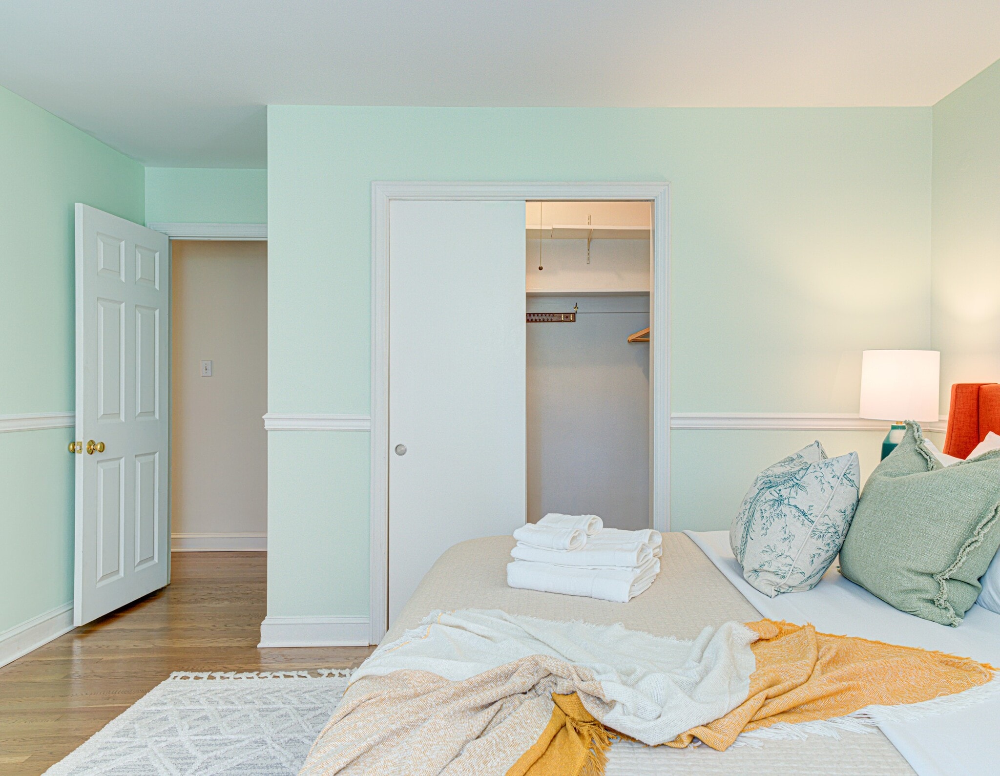 Building Photo - 7 Carol Ln