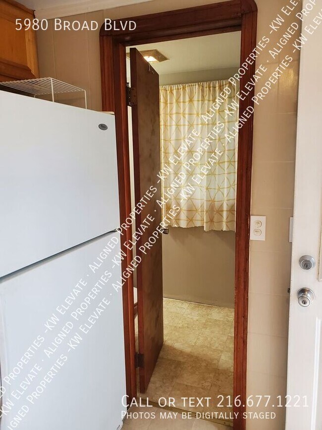 Building Photo - Welcome home !!