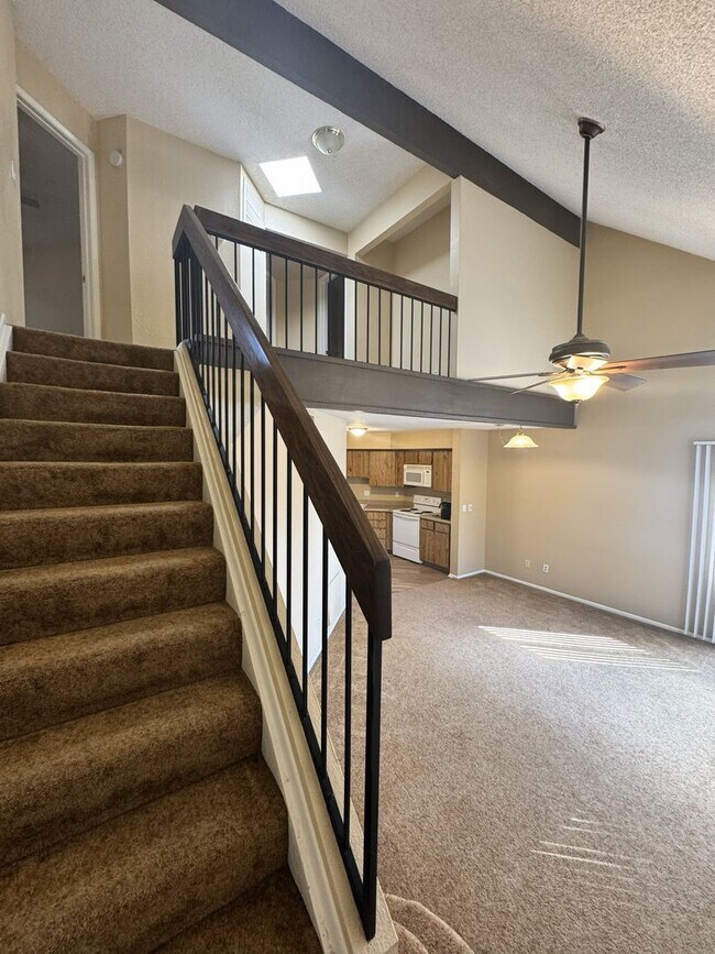Building Photo - ***MOVE IN SPECIAL*** 2 STORY TOWNHOME WITH ATTACHED GARAGE WATER INCL