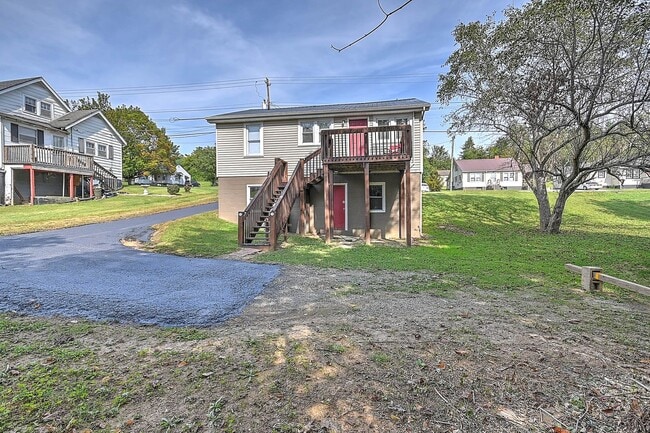 Building Photo - 501 S McKee St