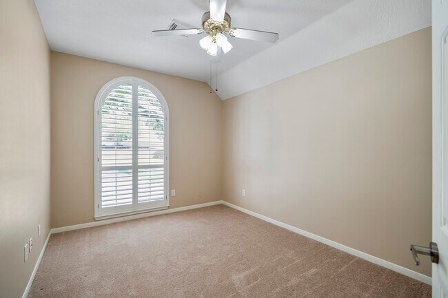 Building Photo - 9631 Bavaria Dr