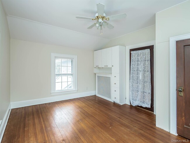 Building Photo - 339 Glen Ave