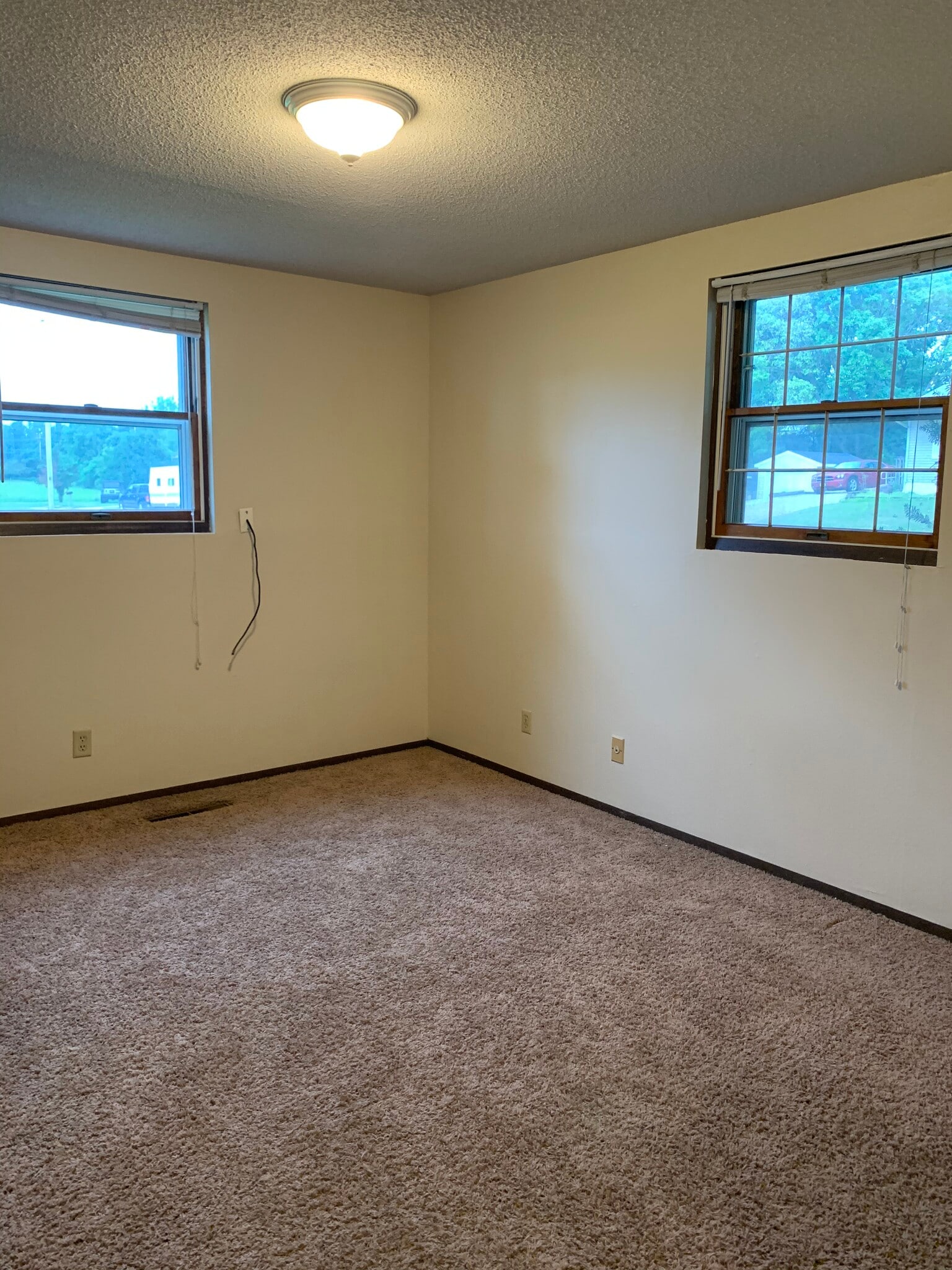 Building Photo - 1235A Thiher Dr
