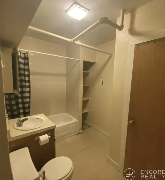 Building Photo - 19 Peterborough St