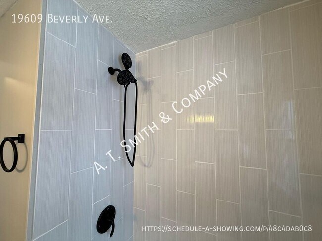 Building Photo - 19609 Beverly Ave