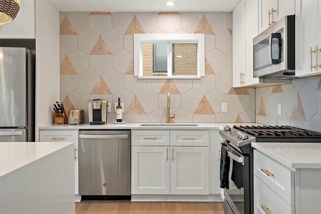 Building Photo - 3808 Leafield Dr