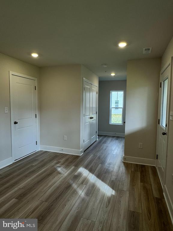 Building Photo - 2214 Winterberry Ln