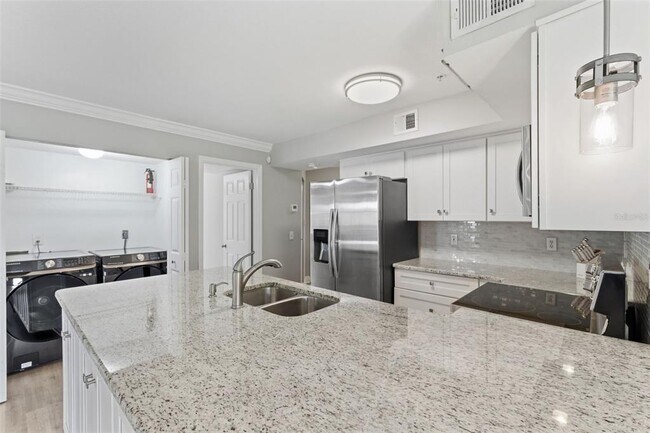 Building Photo - 2400 Feather Sound Dr
