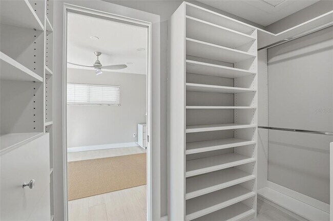 Building Photo - 3918 Americana Dr